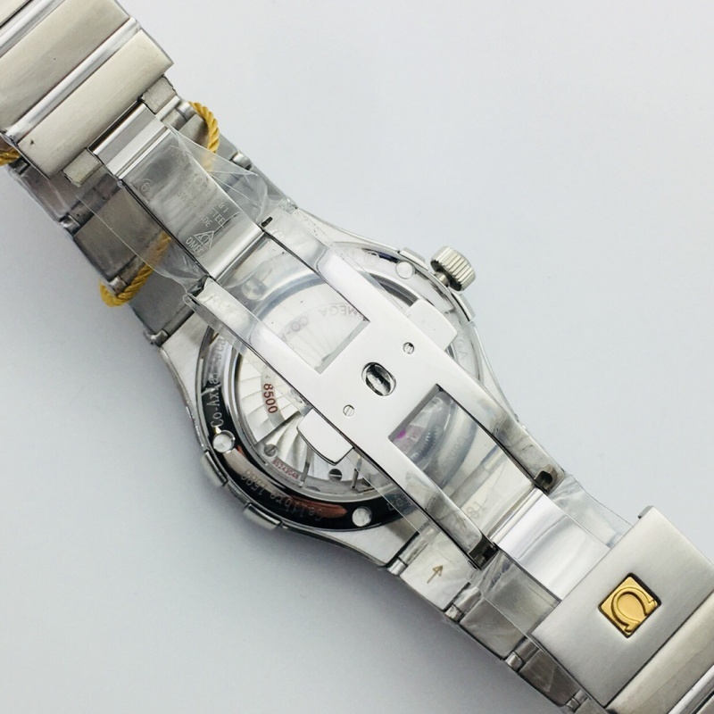 欧米茄omega星座系列复刻机械腕表背面